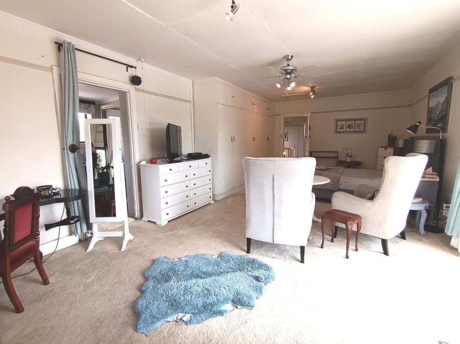 7 Bedroom Property for Sale in Walmer Eastern Cape